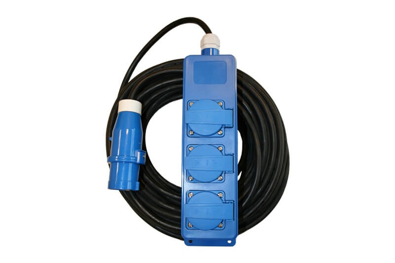 Triple_Unit_met_CEE-stekker_en_20_meter_kabel.jpg