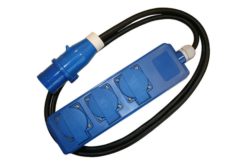 Quatro Unit CEE 4 weg Schuko stekkerdoos met 1.5 meter kabel